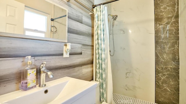 bathroom with vanity and a shower with curtain