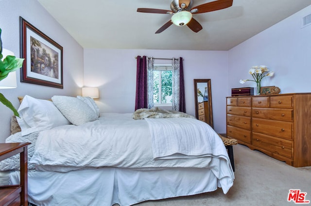 bedroom with carpet flooring and ceiling fan