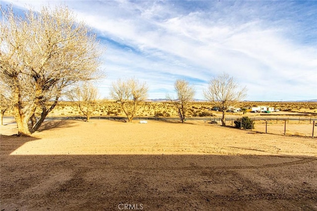 view of yard featuring a rural view