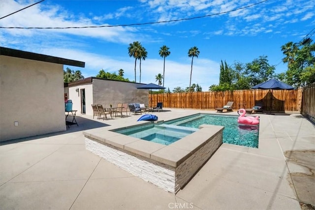 39120 Paradise Way, Cathedral City, CA 92234 - view of swimming pool with a patio and an in ground hot tub
