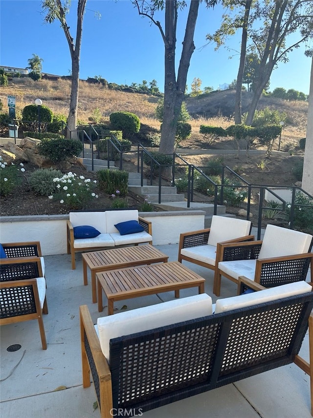 view of patio with outdoor lounge area