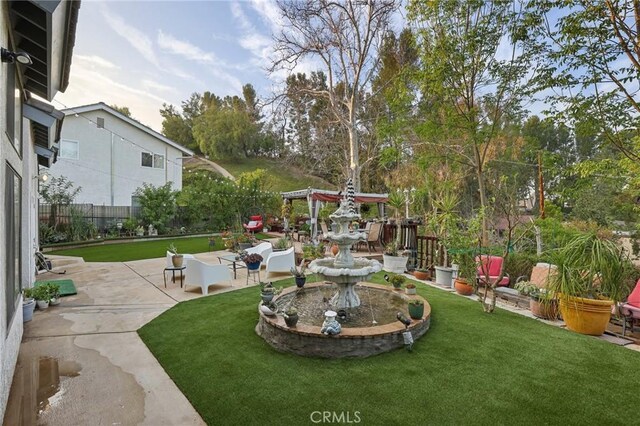 view of yard with a patio area