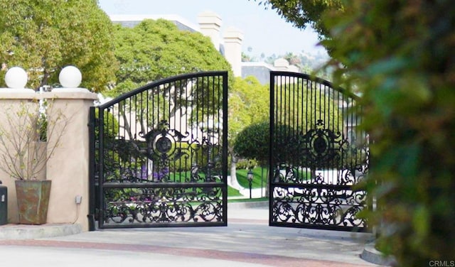 7487 Via De Fortuna, Carlsbad, CA 92009 - view of gate
