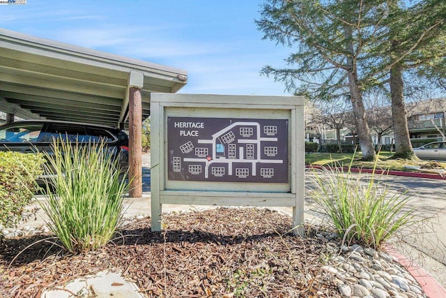 view of community / neighborhood sign