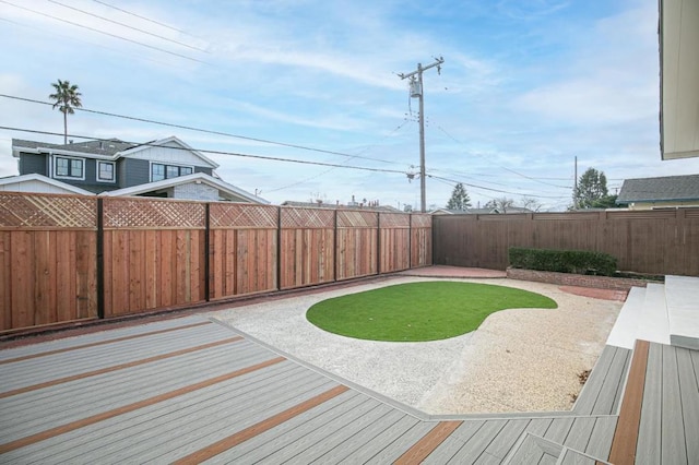 view of yard featuring a patio area