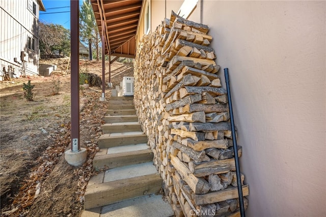 1430 Sequoia Dr, Lake Arrowhead, CA 92352 - view of stairs