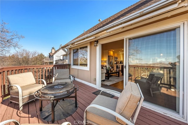 1430 Sequoia Dr, Lake Arrowhead, CA 92352 - view of wooden deck