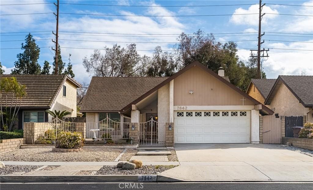 view of front of house featuring a garage