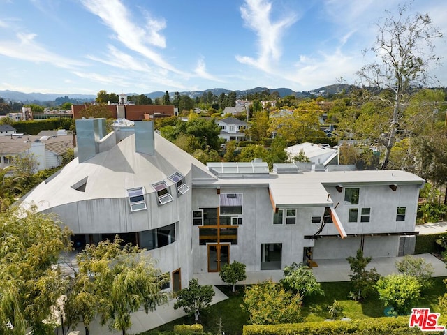 bird's eye view featuring a mountain view