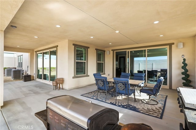 39767 Larkspur Ter, Temecula, CA 92591 - view of patio / terrace with outdoor dining space