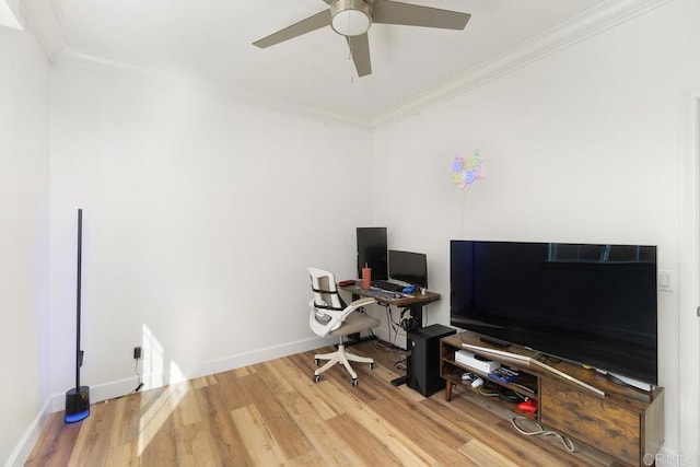 office area with crown molding, ceiling fan, and hardwood / wood-style floors