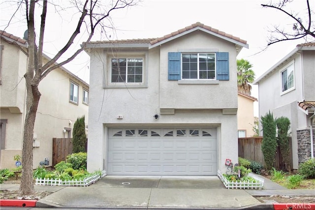 view of front facade featuring a garage