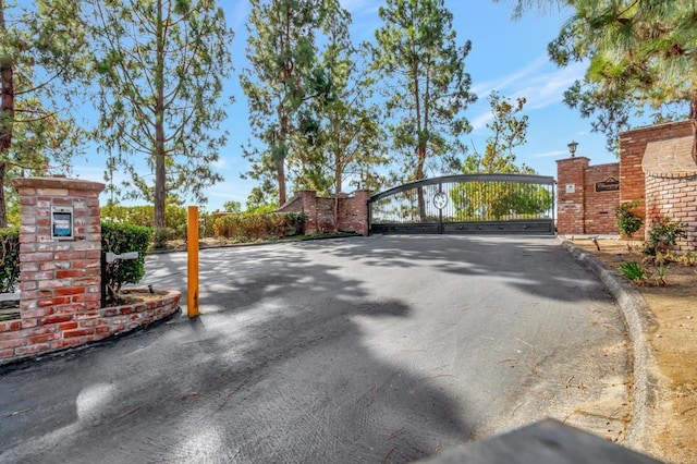 3026 Via Loma, Fallbrook, CA 92028 - view of gate