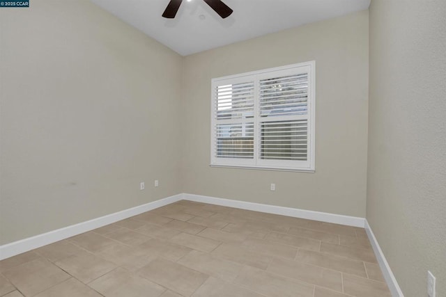 empty room with ceiling fan