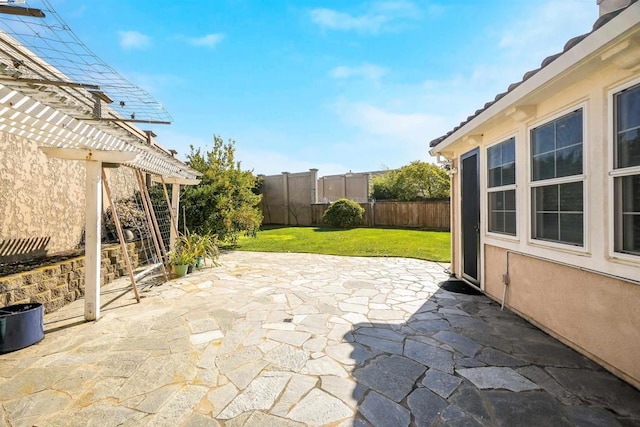 view of patio featuring a pergola