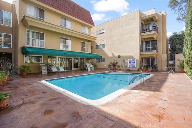 5845 Doverwood Dr Unit 216, Culver City, CA 90230 - community pool with a patio and a community hot tub