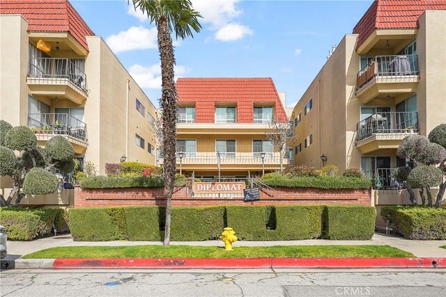 5845 Doverwood Dr Unit 216, Culver City, CA 90230 - view of apartment building / complex