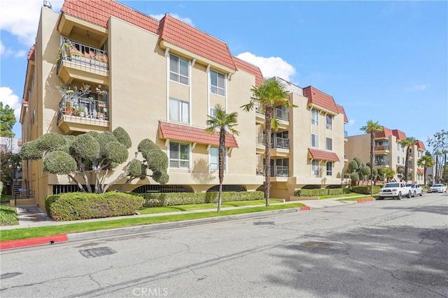 5845 Doverwood Dr Unit 216, Culver City, CA 90230 - view of apartment building / complex