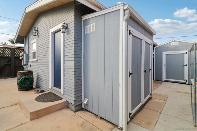 view of outbuilding