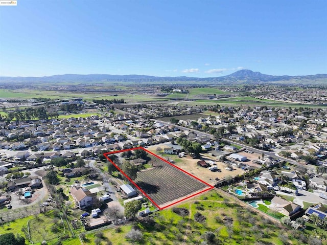 bird's eye view featuring a mountain view