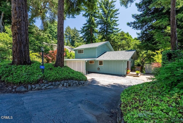 view of front of home