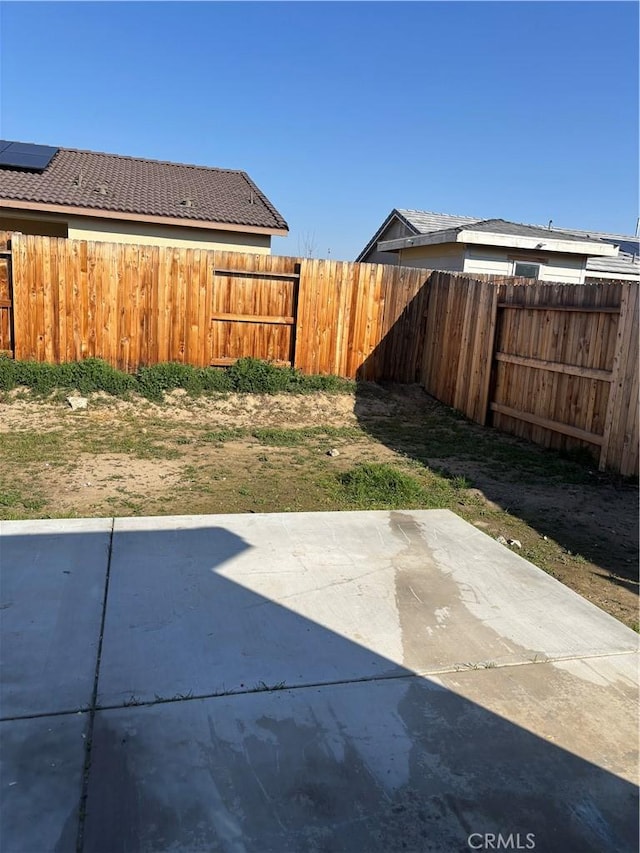 view of yard with a patio