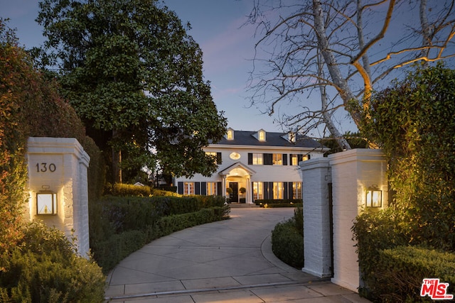 view of front of house