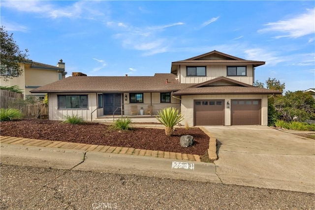 view of front facade featuring a garage