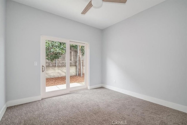 unfurnished room with ceiling fan, a healthy amount of sunlight, and carpet flooring