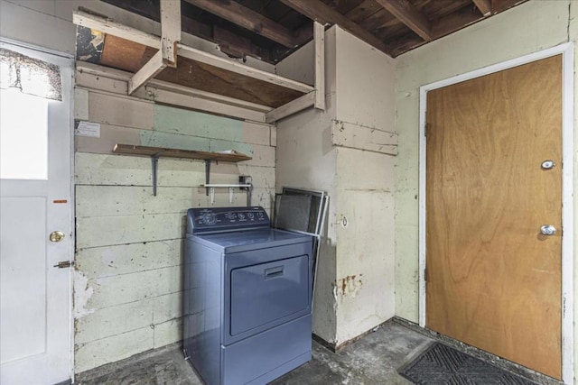 washroom featuring washer / dryer