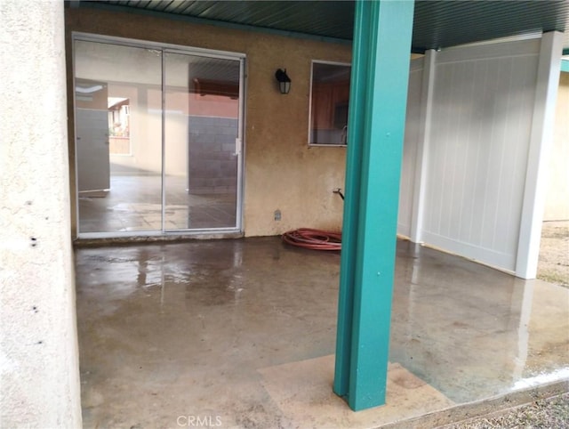 interior space featuring concrete flooring