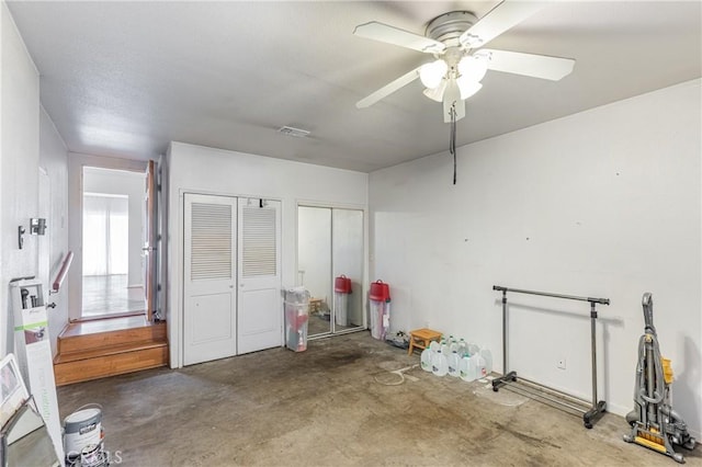 garage featuring ceiling fan