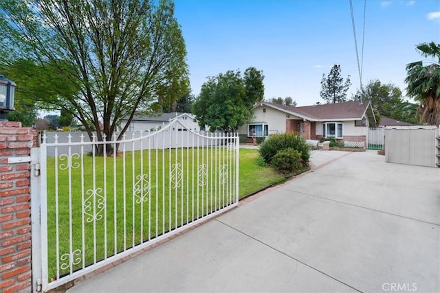 view of front of house with a front yard