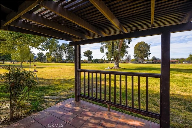 view of patio featuring a pergola