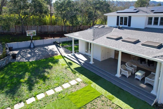 view of yard featuring a patio