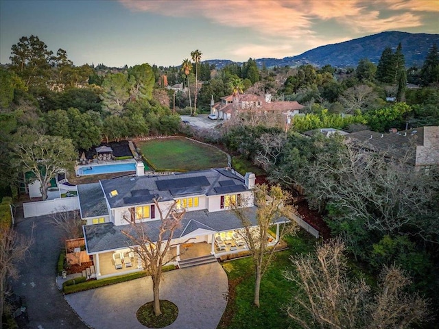 view of aerial view at dusk