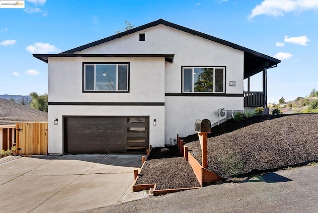 view of front facade featuring a garage