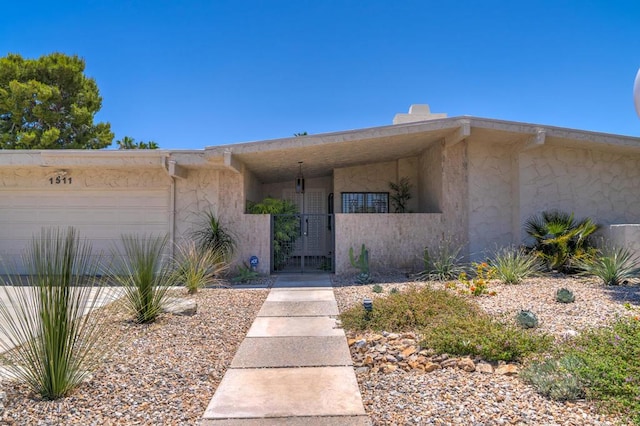 view of front of house featuring a garage