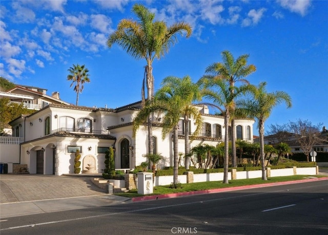 view of mediterranean / spanish-style house