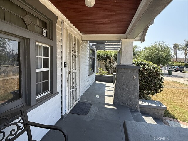 1490 W 51st St, Los Angeles, CA 90062 - view of porch