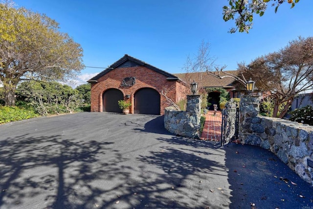 view of front facade featuring a garage