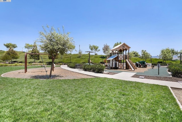 view of jungle gym featuring a yard