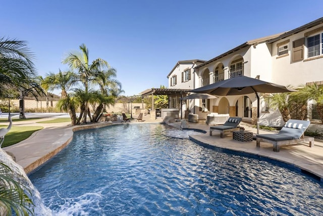 view of pool featuring an outdoor hangout area, a pergola, and a patio