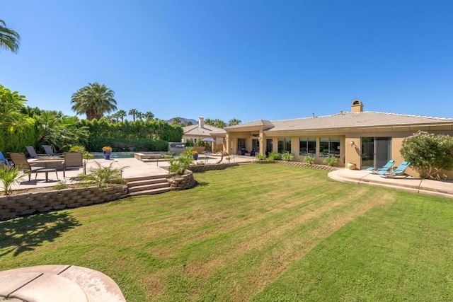 view of yard featuring a patio