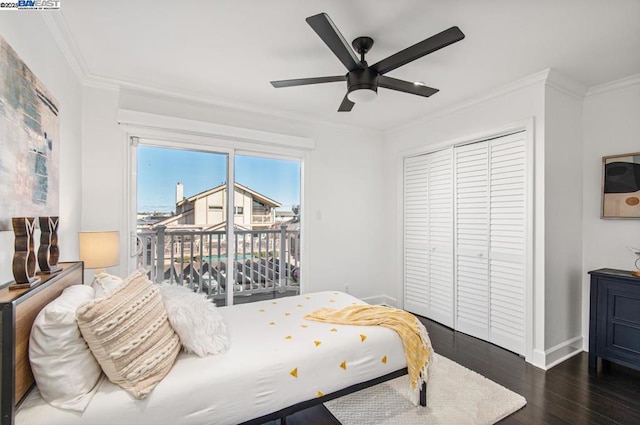 bedroom featuring access to exterior, crown molding, dark hardwood / wood-style floors, and ceiling fan