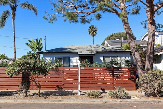 view of front of property