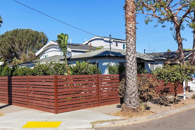 view of front of property