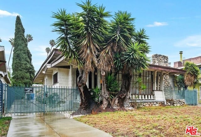 view of front of home