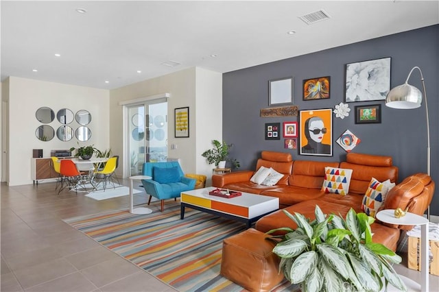 3712 Ambassador Dr, Palm Springs, CA 92262 - living area featuring visible vents and recessed lighting