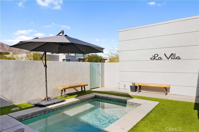3712 Ambassador Dr, Palm Springs, CA 92262 - view of swimming pool featuring fence